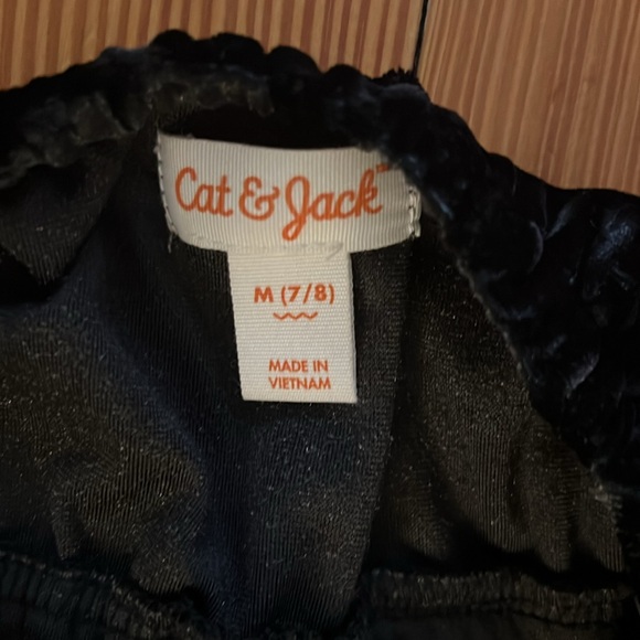 Adorable loose-fit, velvet overalls - Picture 2 of 2